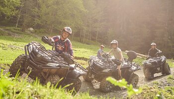 Familie auf dem Quad durch den Glemmy Offroadpark in Viehhofen | © Glemmy Offroadpark